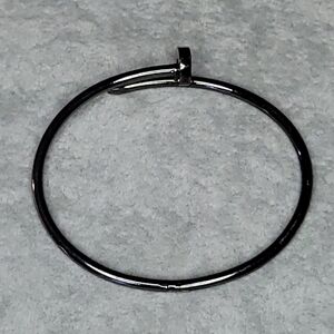 Edgy Juste un Clou (Just a Nail)  Bracelet